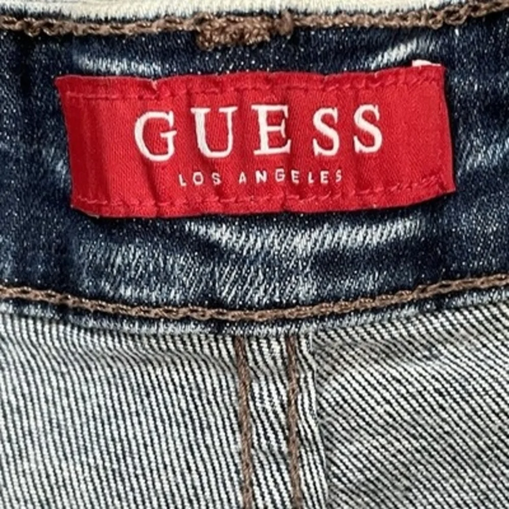 GUESS Men's Slim Denim Shorts Acid Wash Blue Stretch Bermuda Jorts Sz 29 VG